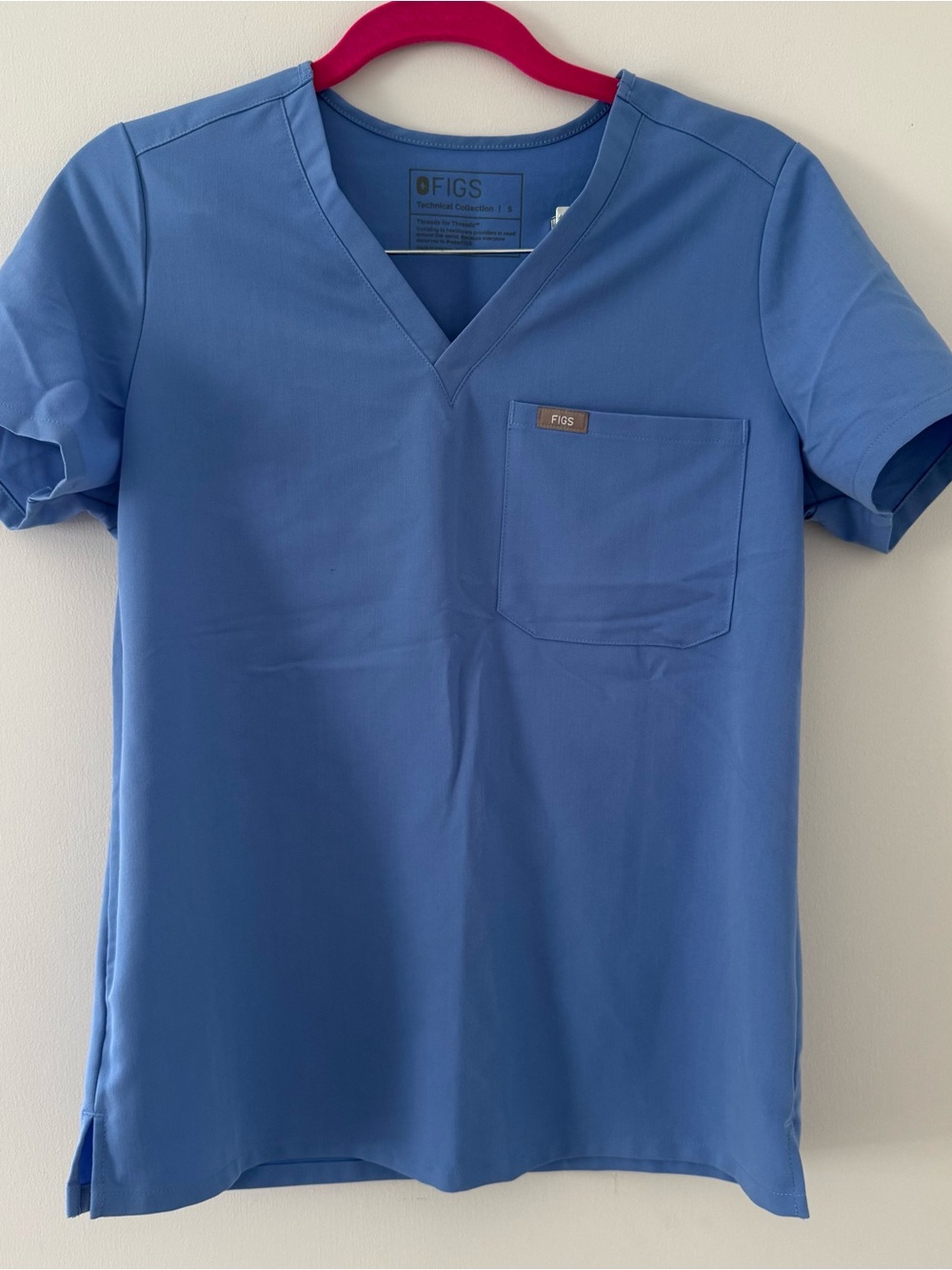 Figs Women’s V-Neck Scrub Top in Sky Blue